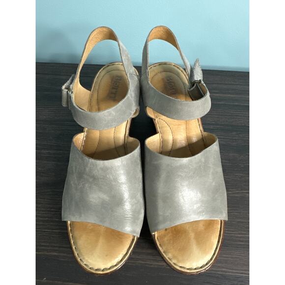 Born Women's sandals size 8 leather comfort heel muted silver/gray - Picture 1 of 7